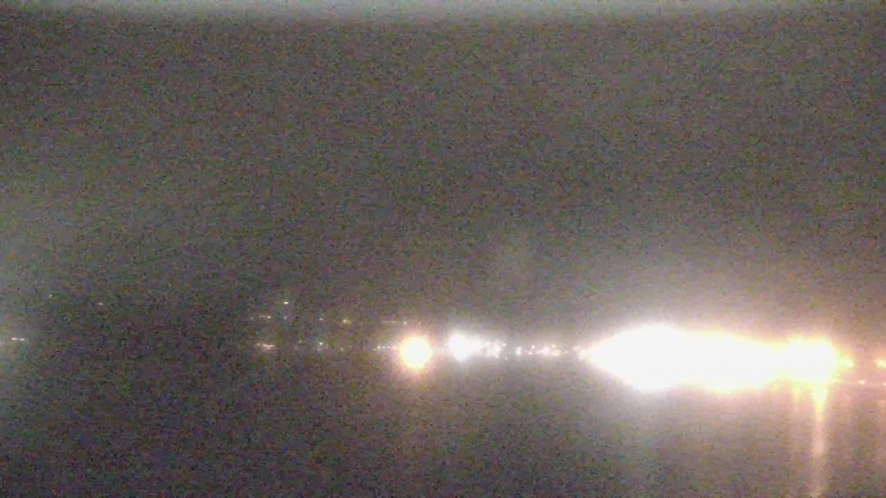 Thumbnail for current weather camera view from Wyndham Garden Lake Guntersville in Guntersville, Alabama