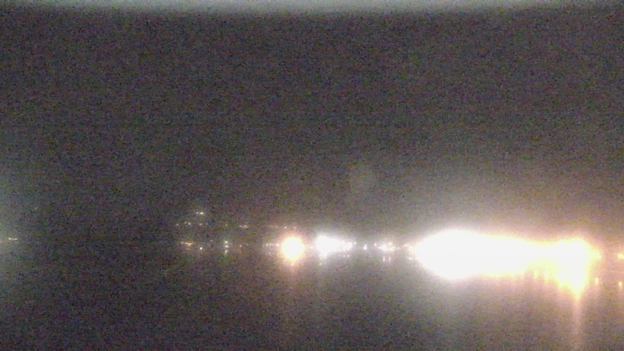 Thumbnail for current weather camera view from Wyndham Garden Lake Guntersville in Guntersville, Alabama