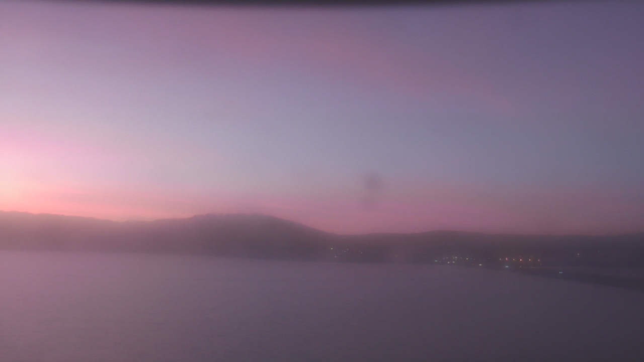 Thumbnail for current weather camera view from Wyndham Garden Lake Guntersville in Guntersville, Alabama