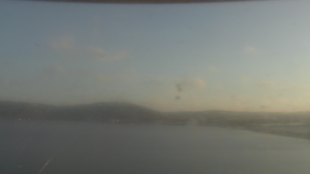 Thumbnail for current weather camera view from Wyndham Garden Lake Guntersville in Guntersville, Alabama