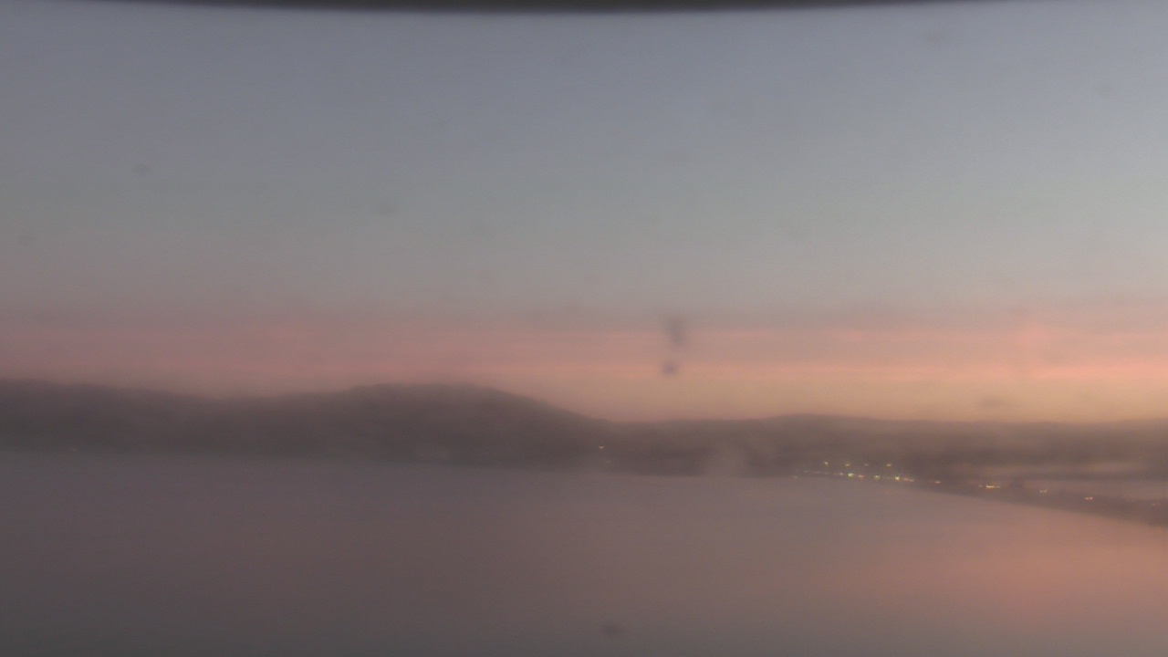 Thumbnail for current weather camera view from Wyndham Garden Lake Guntersville in Guntersville, Alabama