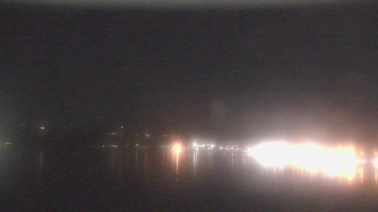Thumbnail for current weather camera view from Wyndham Garden Lake Guntersville in Guntersville, Alabama