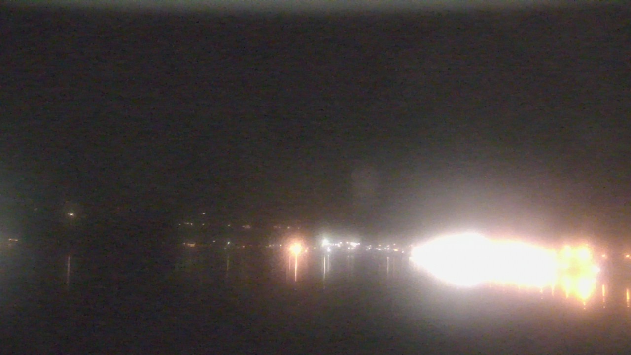 Thumbnail for current weather camera view from Wyndham Garden Lake Guntersville in Guntersville, Alabama