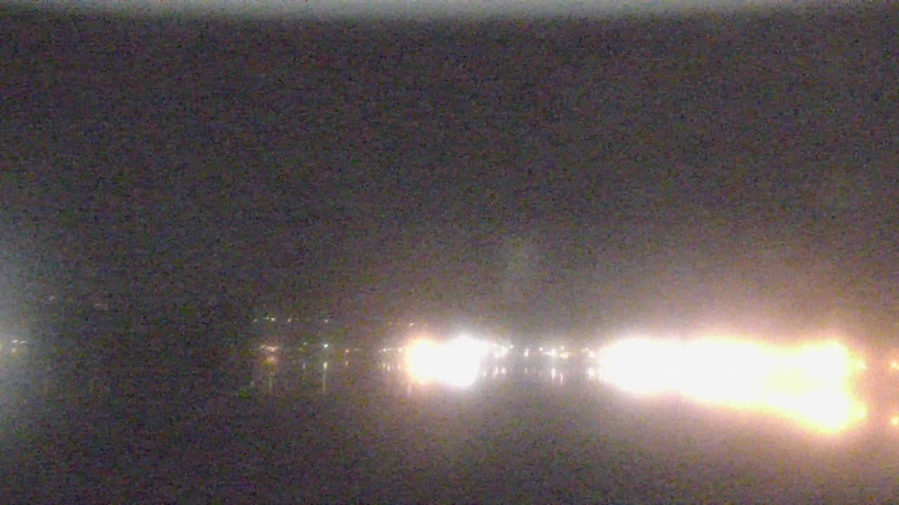 Thumbnail for current weather camera view from Wyndham Garden Lake Guntersville in Guntersville, Alabama