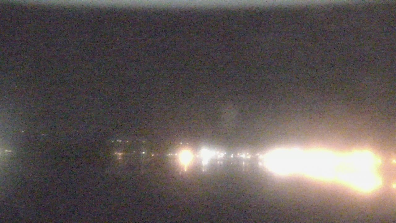 Thumbnail for current weather camera view from Wyndham Garden Lake Guntersville in Guntersville, Alabama
