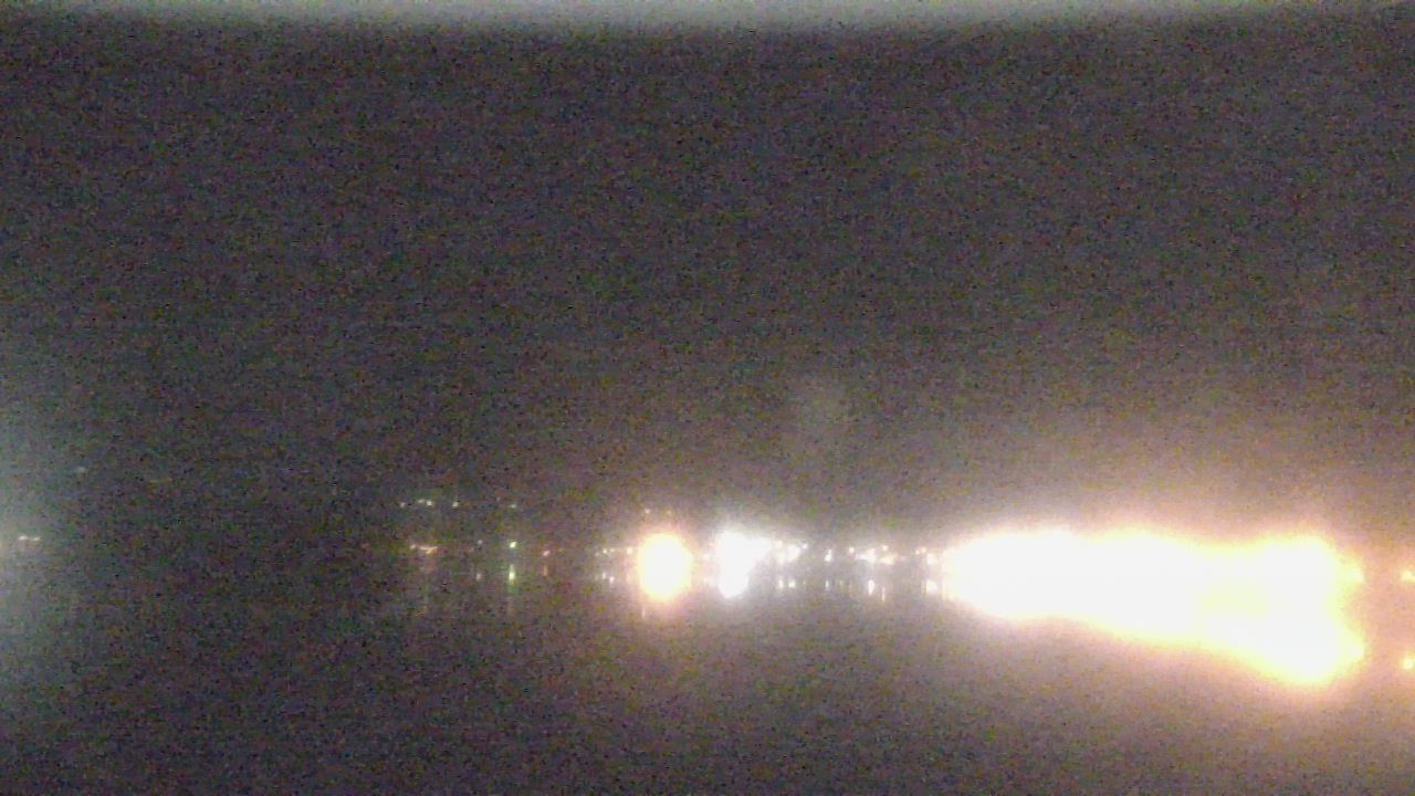 Thumbnail for current weather camera view from Wyndham Garden Lake Guntersville in Guntersville, Alabama