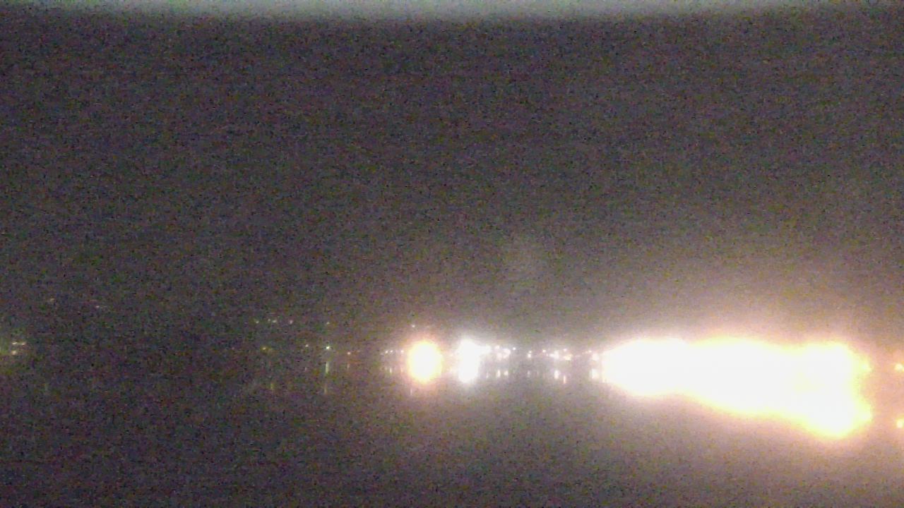 Thumbnail for current weather camera view from Wyndham Garden Lake Guntersville in Guntersville, Alabama