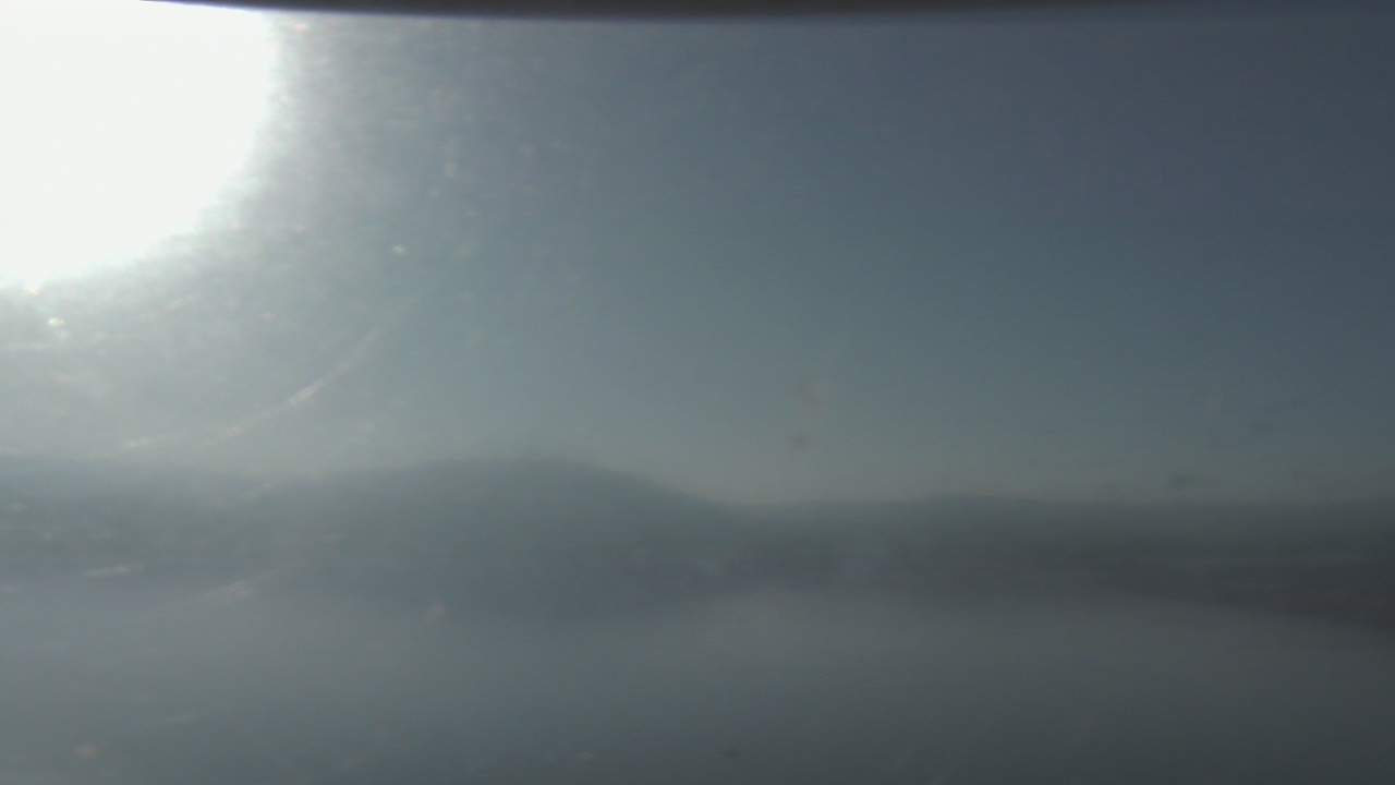 Thumbnail for current weather camera view from Wyndham Garden Lake Guntersville in Guntersville, Alabama