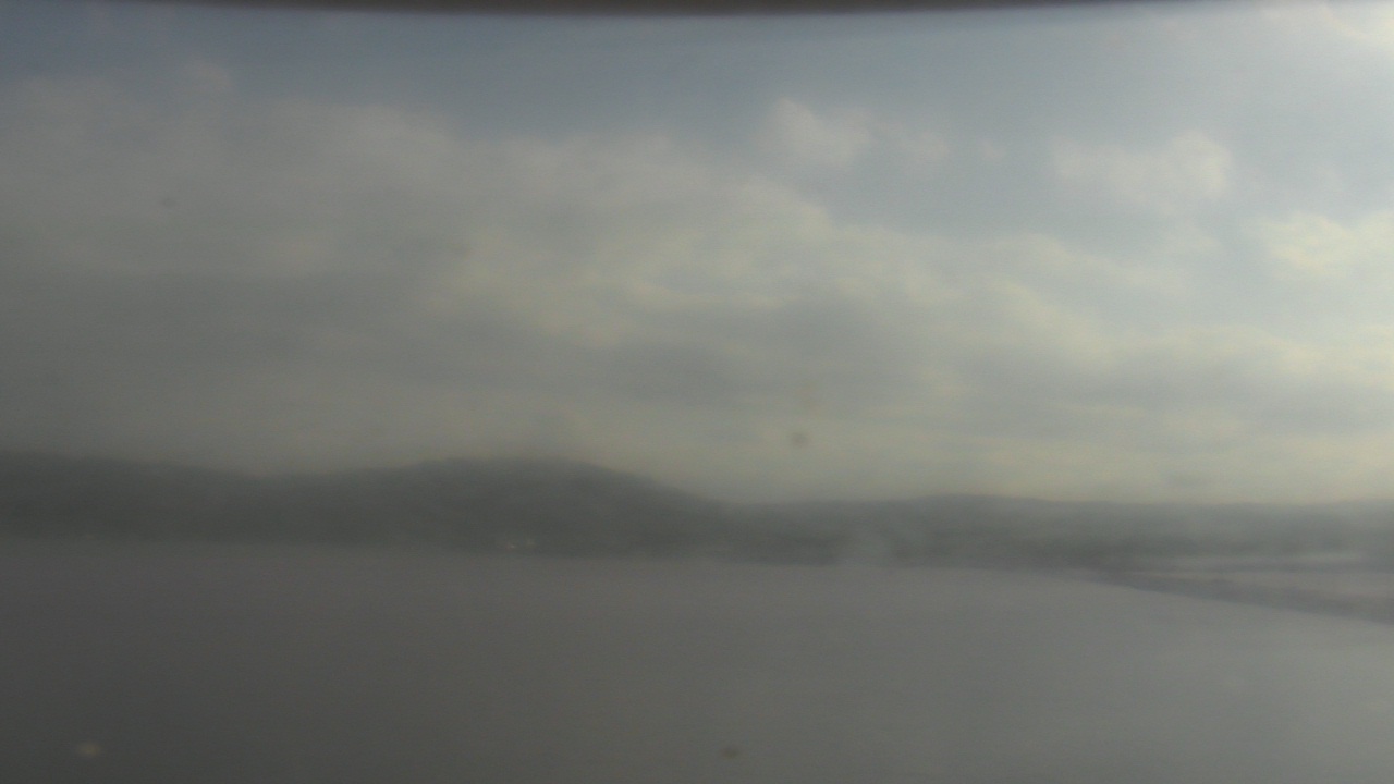 Thumbnail for current weather camera view from Wyndham Garden Lake Guntersville in Guntersville, Alabama