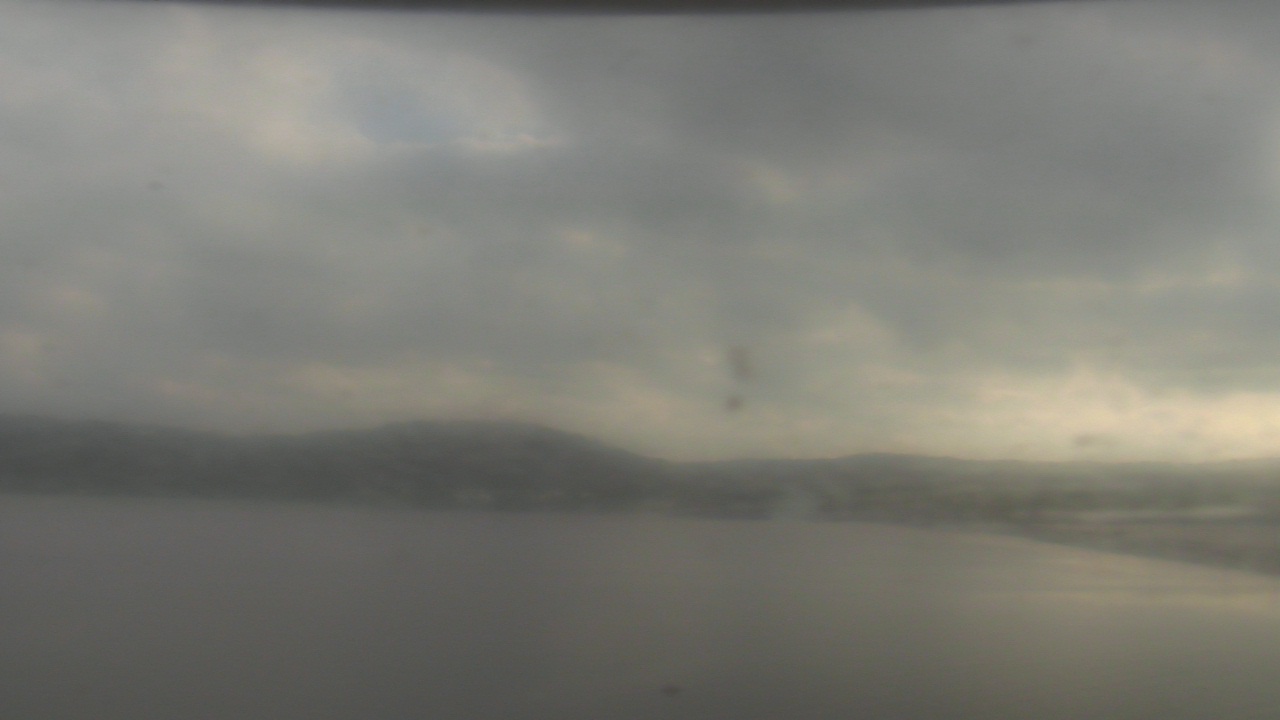 Thumbnail for current weather camera view from Wyndham Garden Lake Guntersville in Guntersville, Alabama