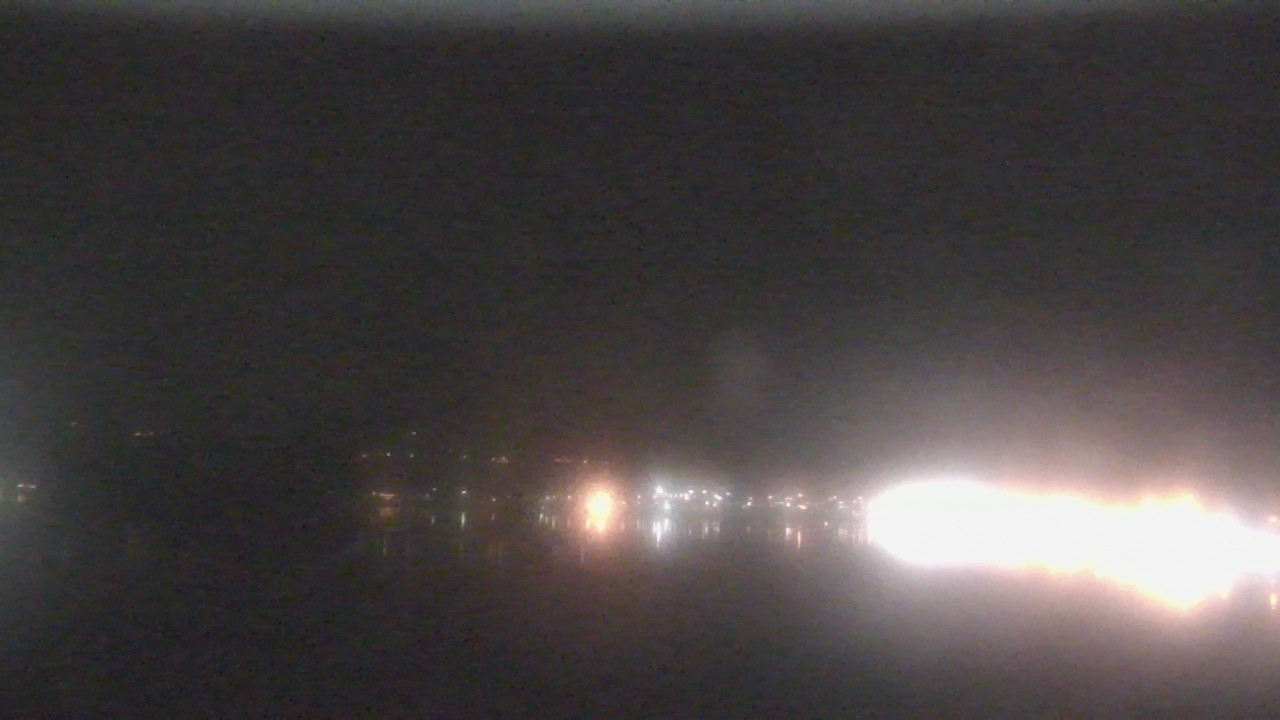 Thumbnail for current weather camera view from Wyndham Garden Lake Guntersville in Guntersville, Alabama