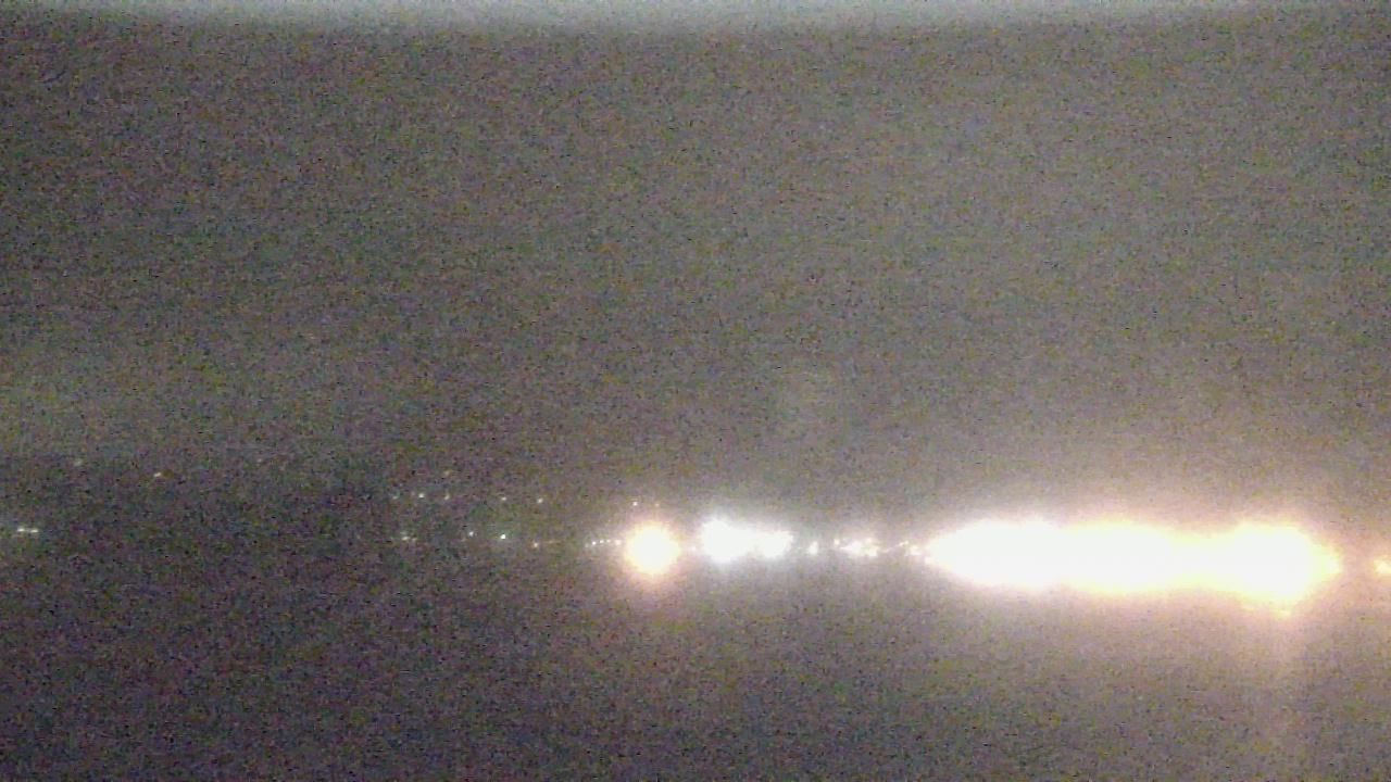 Thumbnail for current weather camera view from Wyndham Garden Lake Guntersville in Guntersville, Alabama