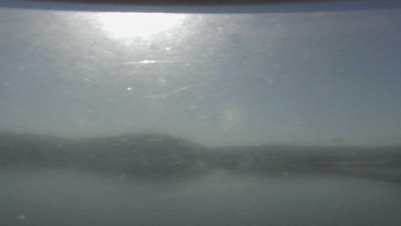 Thumbnail for current weather camera view from Wyndham Garden Lake Guntersville in Guntersville, Alabama