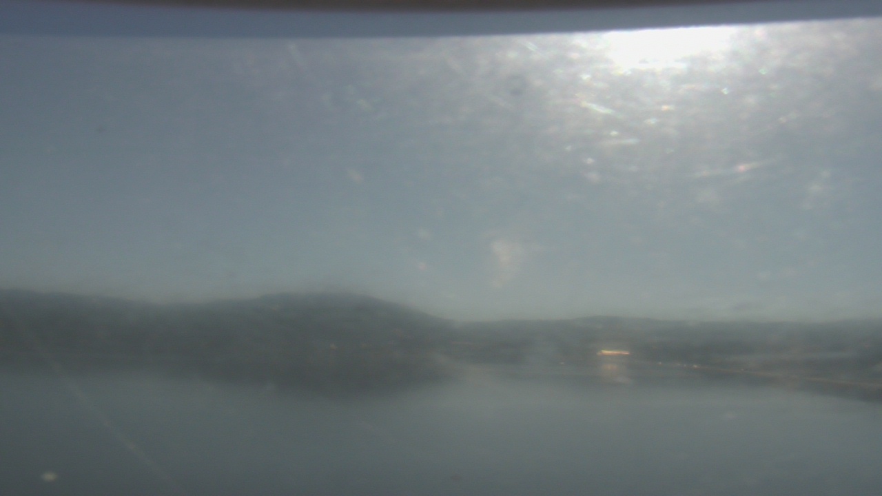 Thumbnail for current weather camera view from Wyndham Garden Lake Guntersville in Guntersville, Alabama