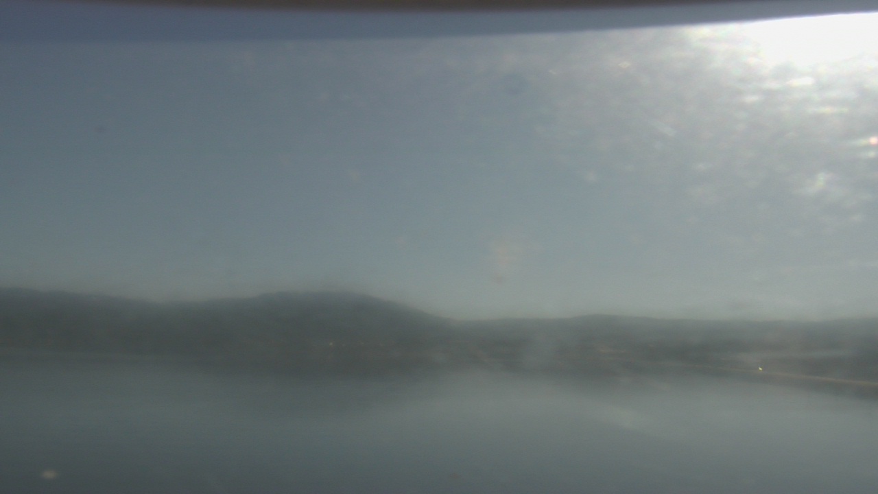 Thumbnail for current weather camera view from Wyndham Garden Lake Guntersville in Guntersville, Alabama