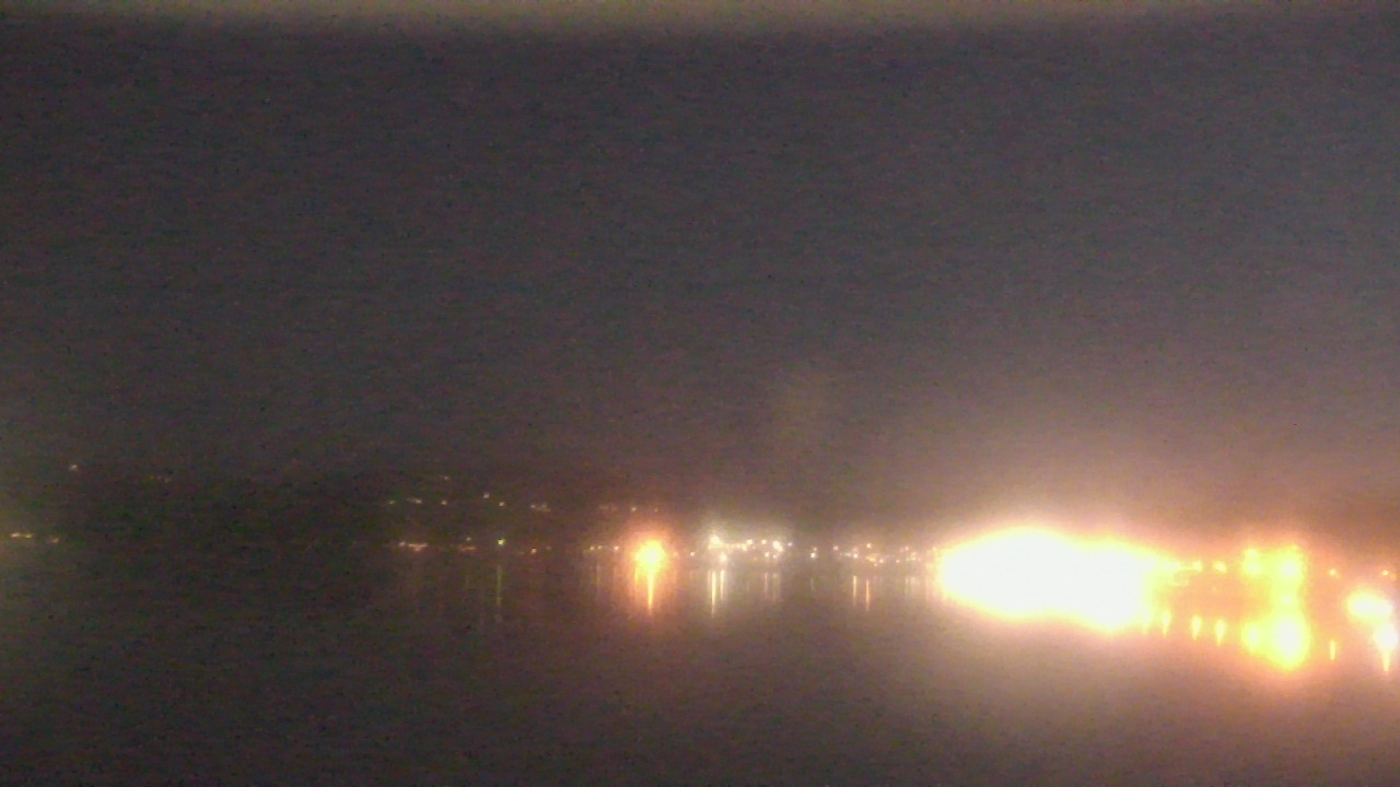 Thumbnail for current weather camera view from Wyndham Garden Lake Guntersville in Guntersville, Alabama