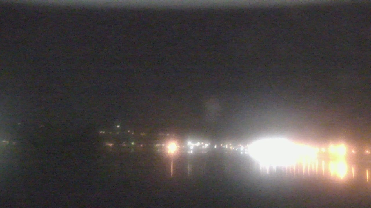 Thumbnail for current weather camera view from Wyndham Garden Lake Guntersville in Guntersville, Alabama
