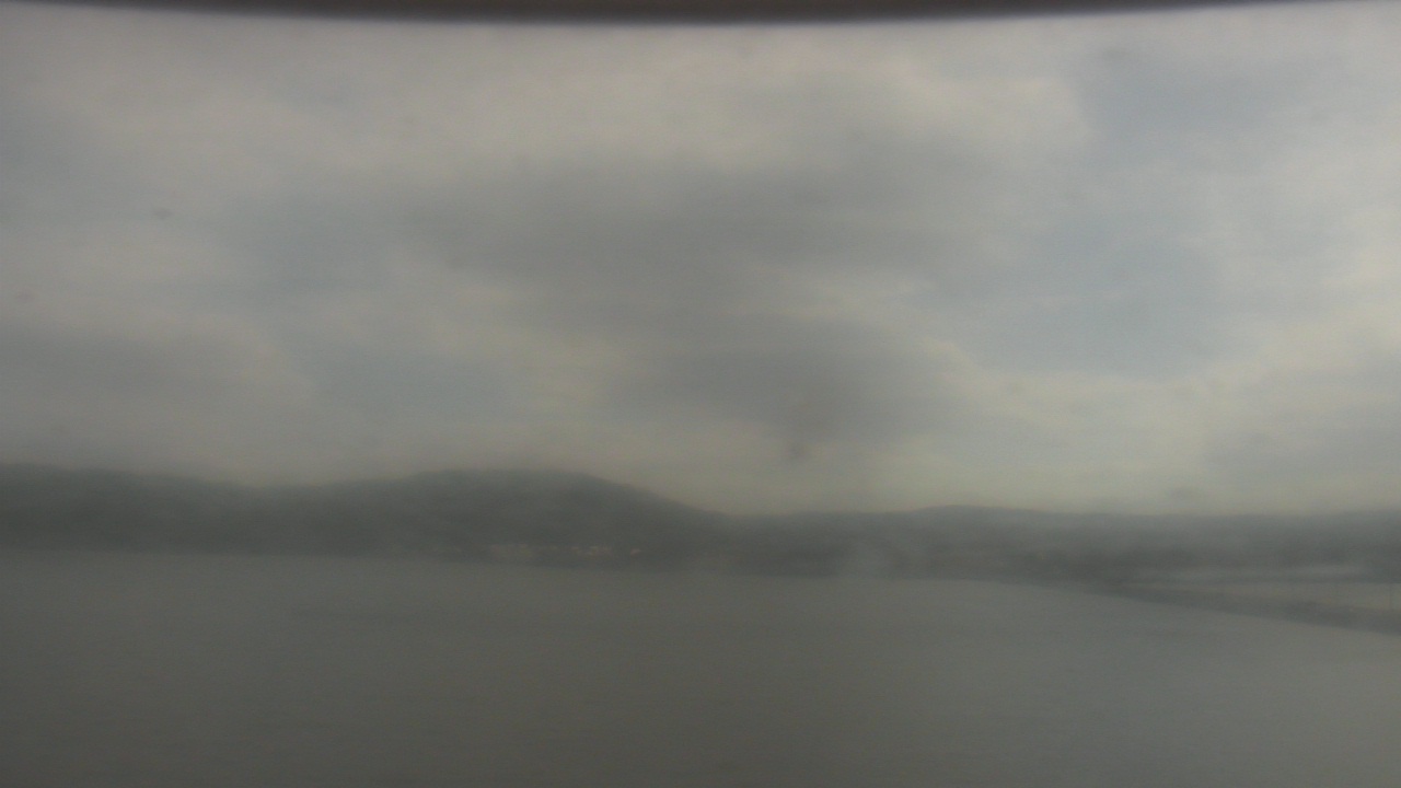 Thumbnail for current weather camera view from Wyndham Garden Lake Guntersville in Guntersville, Alabama