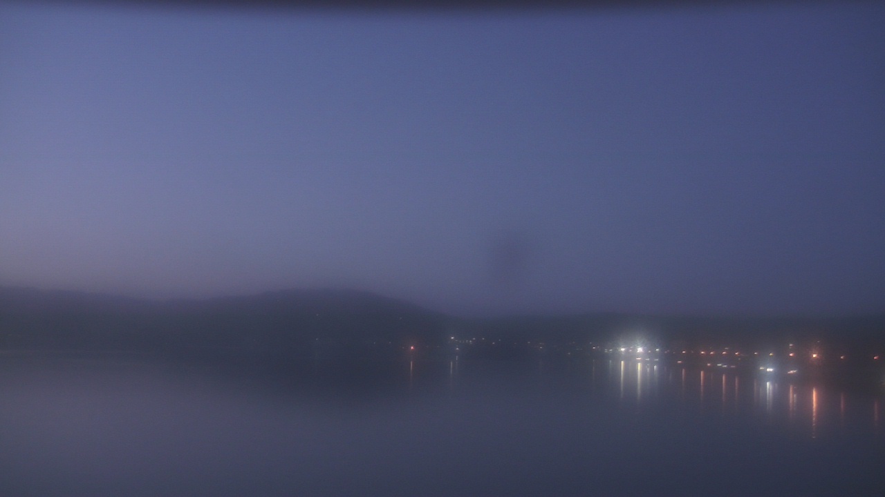 Thumbnail for current weather camera view from Wyndham Garden Lake Guntersville in Guntersville, Alabama