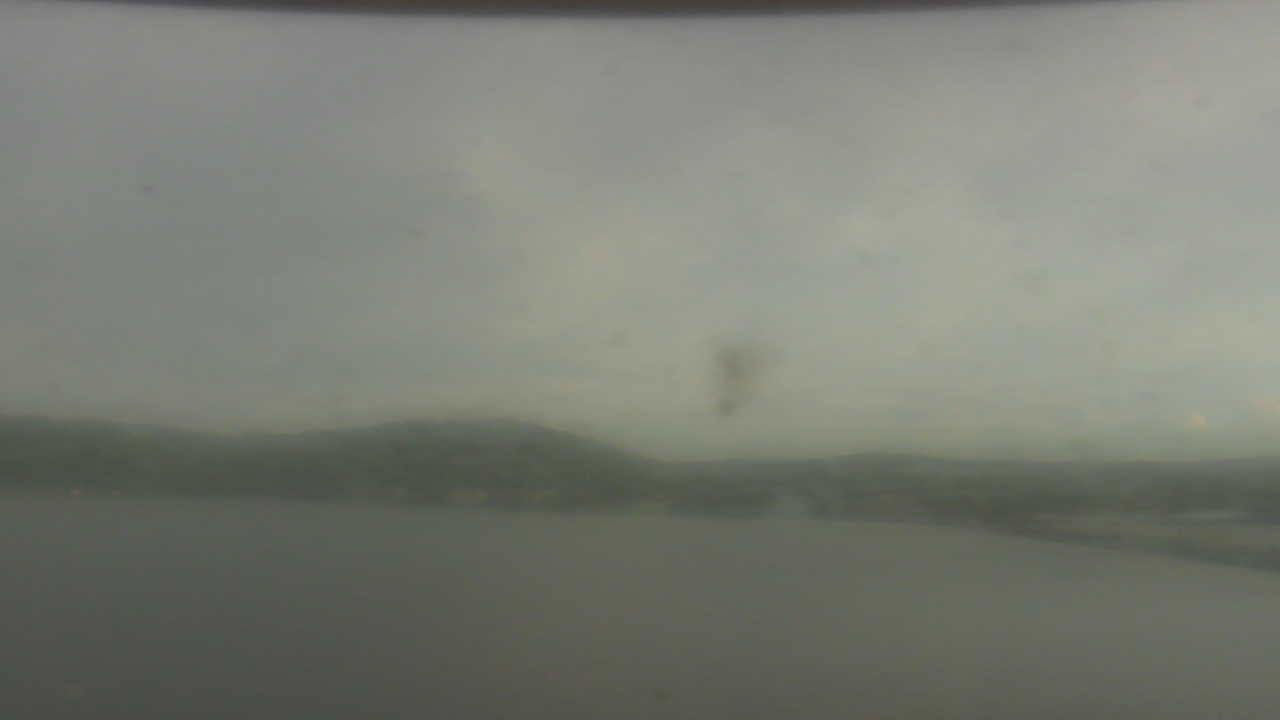 Thumbnail for current weather camera view from Wyndham Garden Lake Guntersville in Guntersville, Alabama