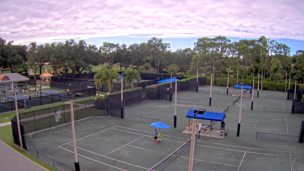 Thumbnail for current weather camera view from Grey Oaks Country Club in Naples, Florida