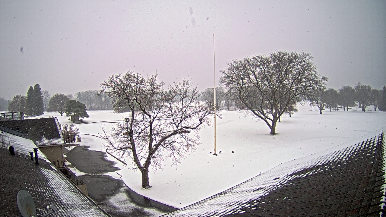 Thumbnail for current weather camera view from Highland Meadows Golf Club in Sylvania, Ohio