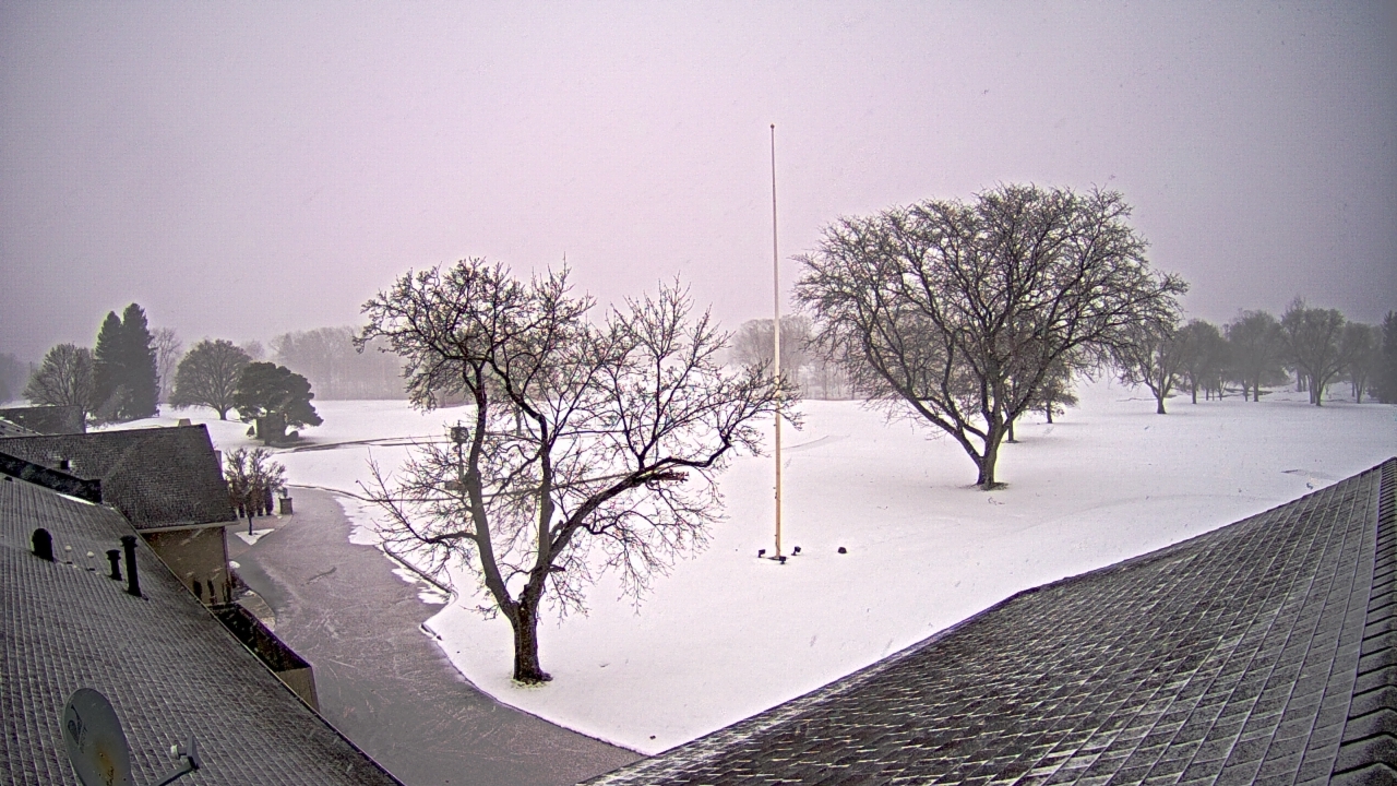 Thumbnail for current weather camera view from Highland Meadows Golf Club in Sylvania, Ohio