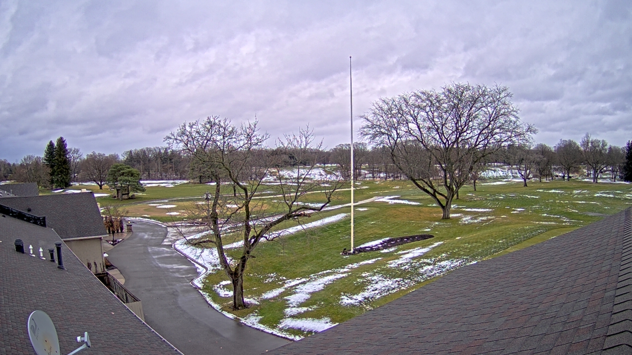 Thumbnail for current weather camera view from Highland Meadows Golf Club in Sylvania, Ohio