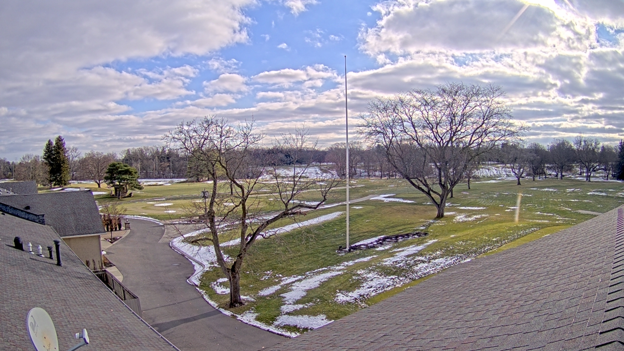 Thumbnail for current weather camera view from Highland Meadows Golf Club in Sylvania, Ohio