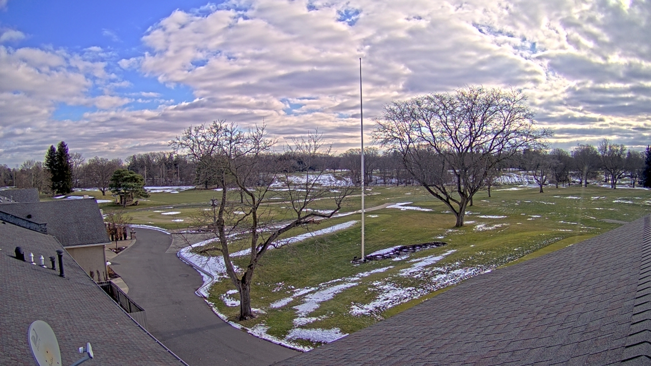 Thumbnail for current weather camera view from Highland Meadows Golf Club in Sylvania, Ohio