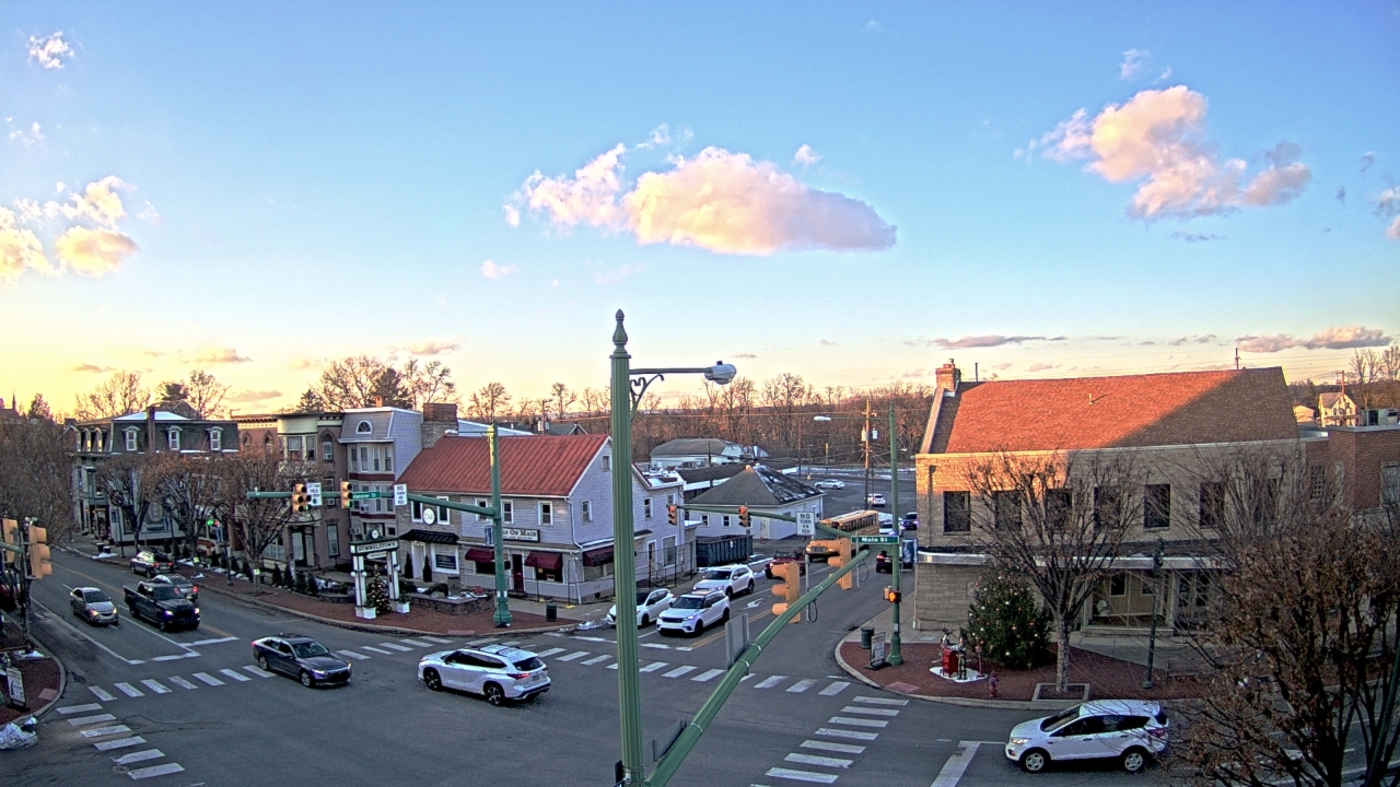 Thumbnail for current weather camera view from JoJos Pizza in Hummelstown, Pennsylvania