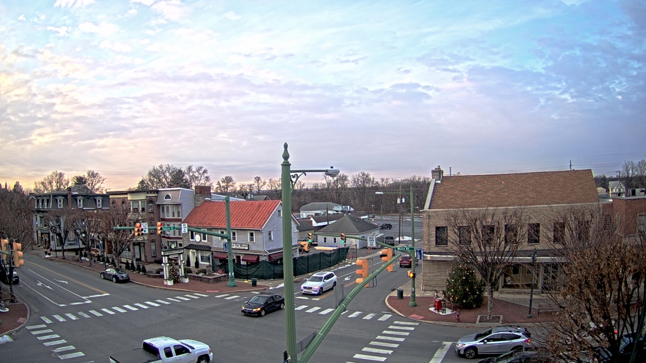 Thumbnail for current weather camera view from JoJos Pizza in Hummelstown, Pennsylvania