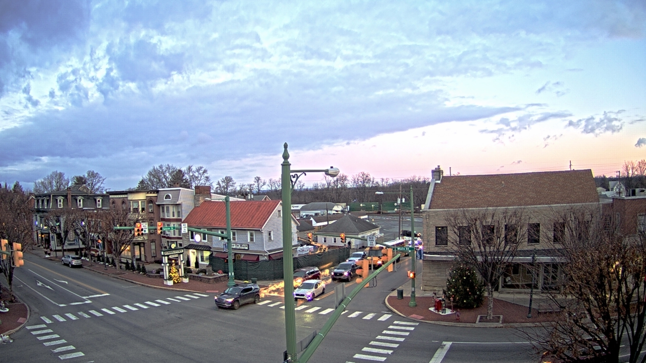 Thumbnail for current weather camera view from JoJos Pizza in Hummelstown, Pennsylvania
