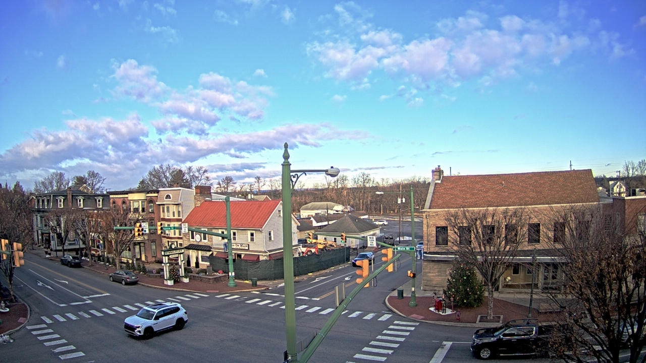 Thumbnail for current weather camera view from JoJos Pizza in Hummelstown, Pennsylvania