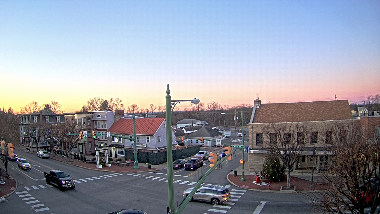 Thumbnail for current weather camera view from JoJos Pizza in Hummelstown, Pennsylvania