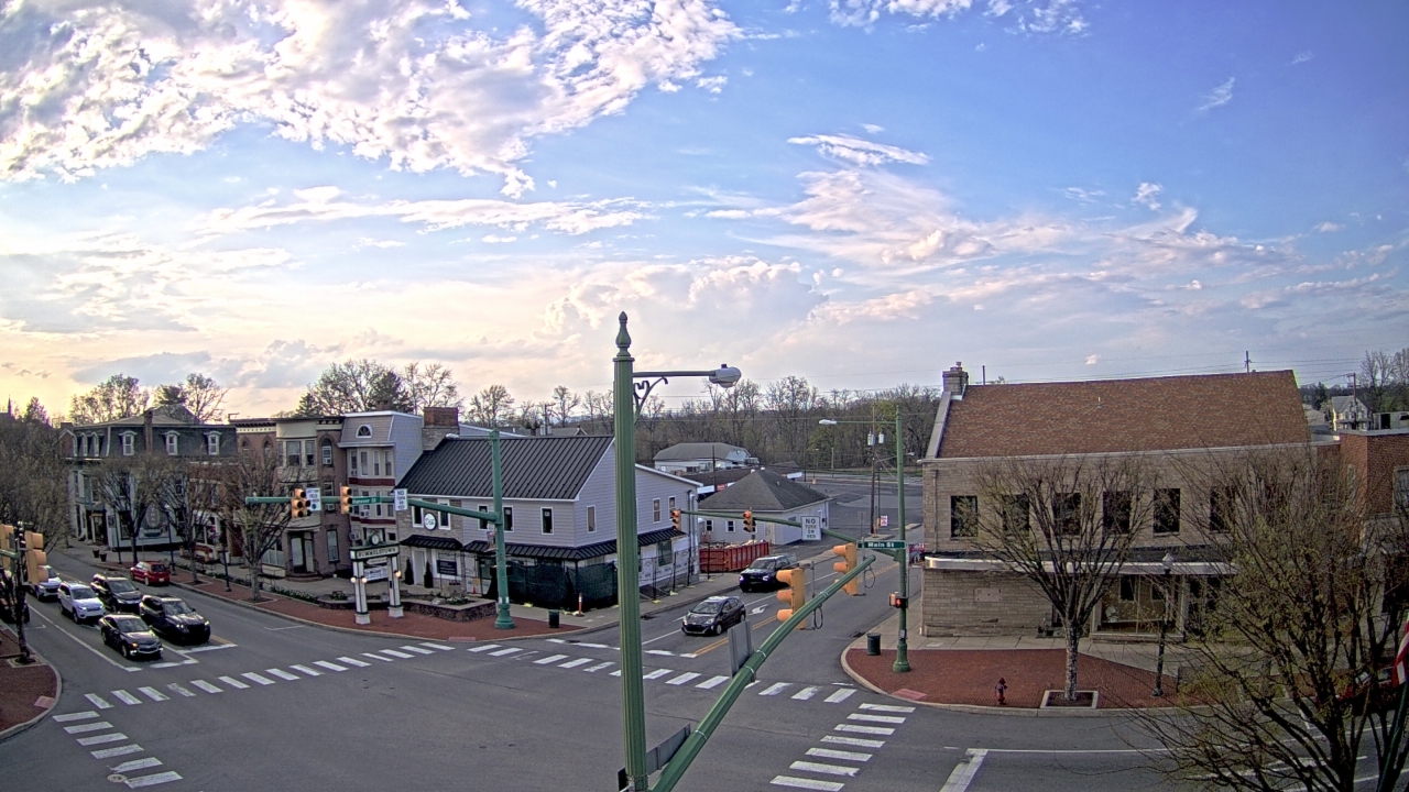 Thumbnail for current weather camera view from JoJos Pizza in Hummelstown, Pennsylvania