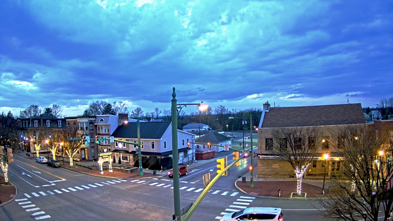 Thumbnail for current weather camera view from JoJos Pizza in Hummelstown, Pennsylvania