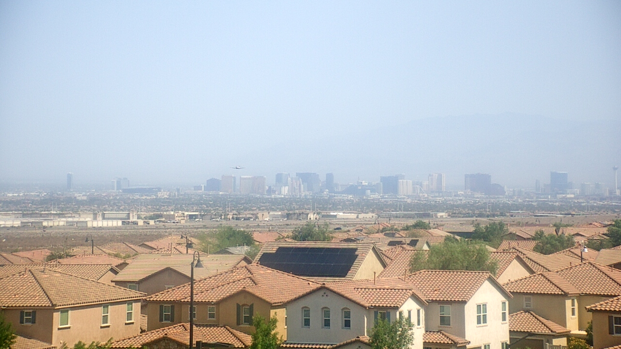 Thumbnail for current weather camera view from Robert and Sandy Ellis ES in Henderson, Nevada