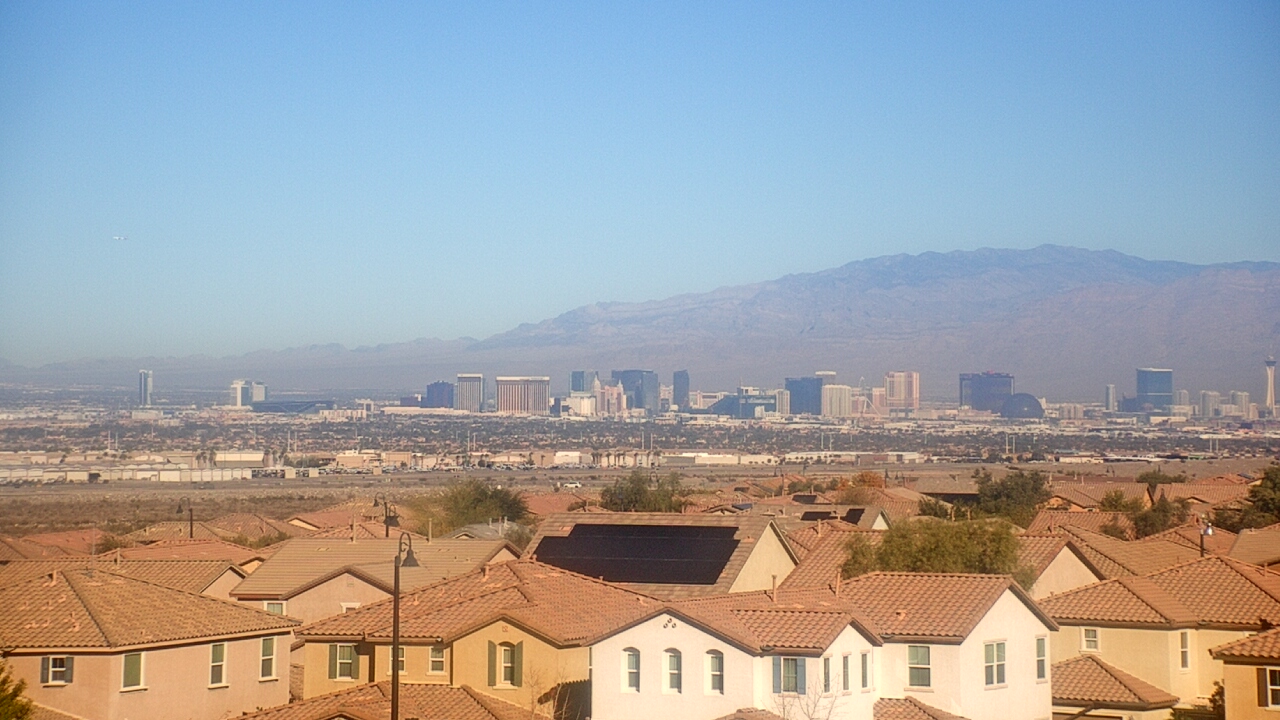 Thumbnail for current weather camera view from Robert and Sandy Ellis ES in Henderson, Nevada