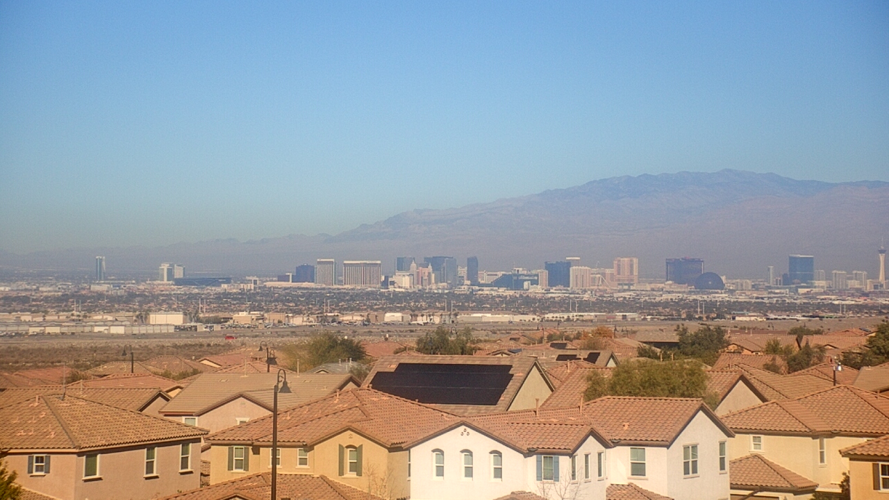 Thumbnail for current weather camera view from Robert and Sandy Ellis ES in Henderson, Nevada
