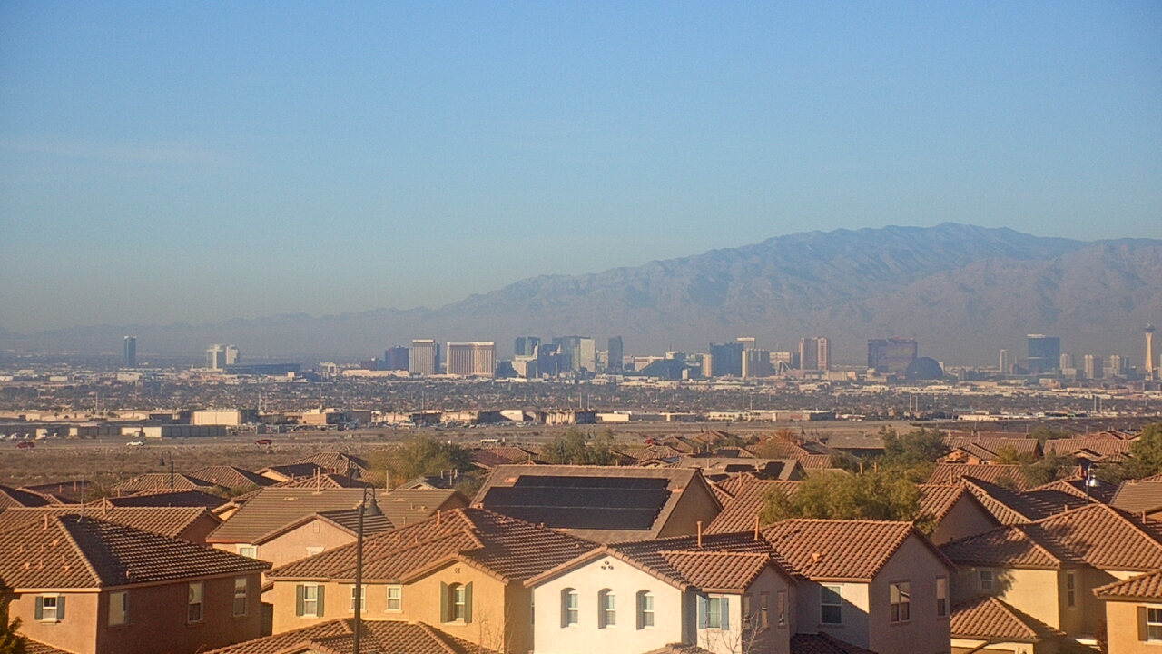 Thumbnail for current weather camera view from Robert and Sandy Ellis ES in Henderson, Nevada