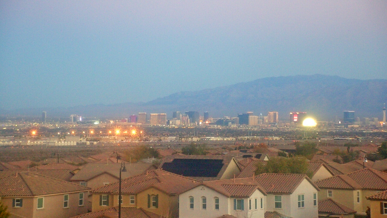 Thumbnail for current weather camera view from Robert and Sandy Ellis ES in Henderson, Nevada