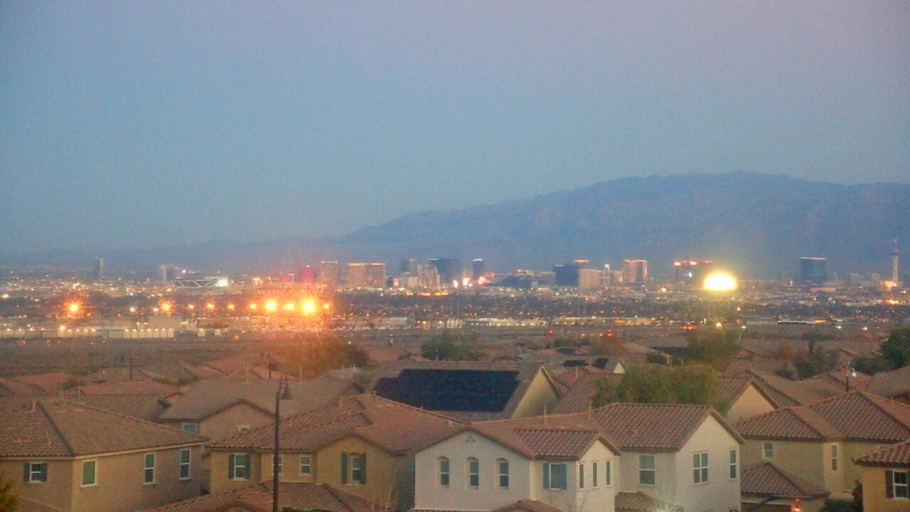 Thumbnail for current weather camera view from Robert and Sandy Ellis ES in Henderson, Nevada
