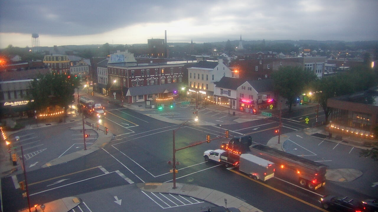 Thumbnail for current weather camera view from Square Commercial Center in Hanover, Pennsylvania