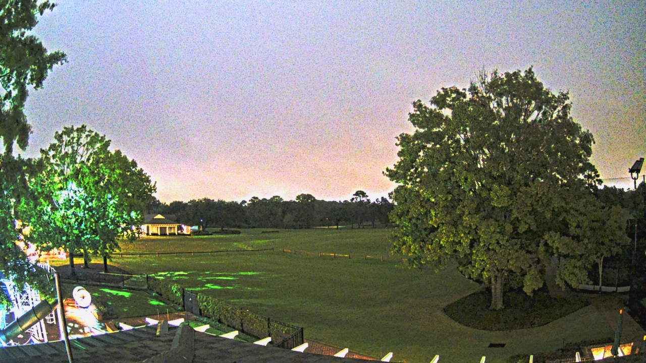Thumbnail for current weather camera view from Houston Country Club in Houston, Texas