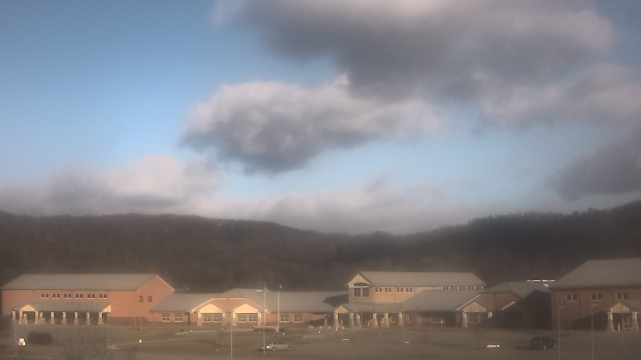 Thumbnail for current weather camera view from Windy Gap Elementary in Hardy, Virginia