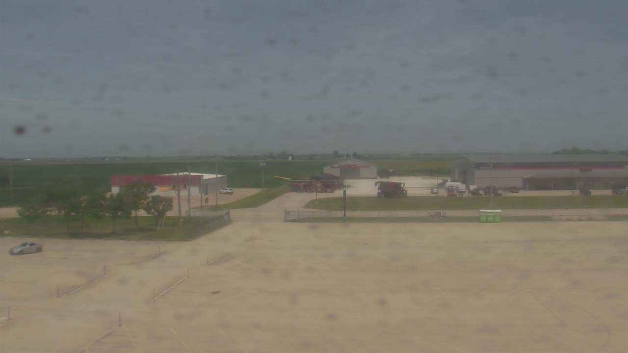 Thumbnail for current weather camera view from Herscher Intermediate School in Herscher, Illinois