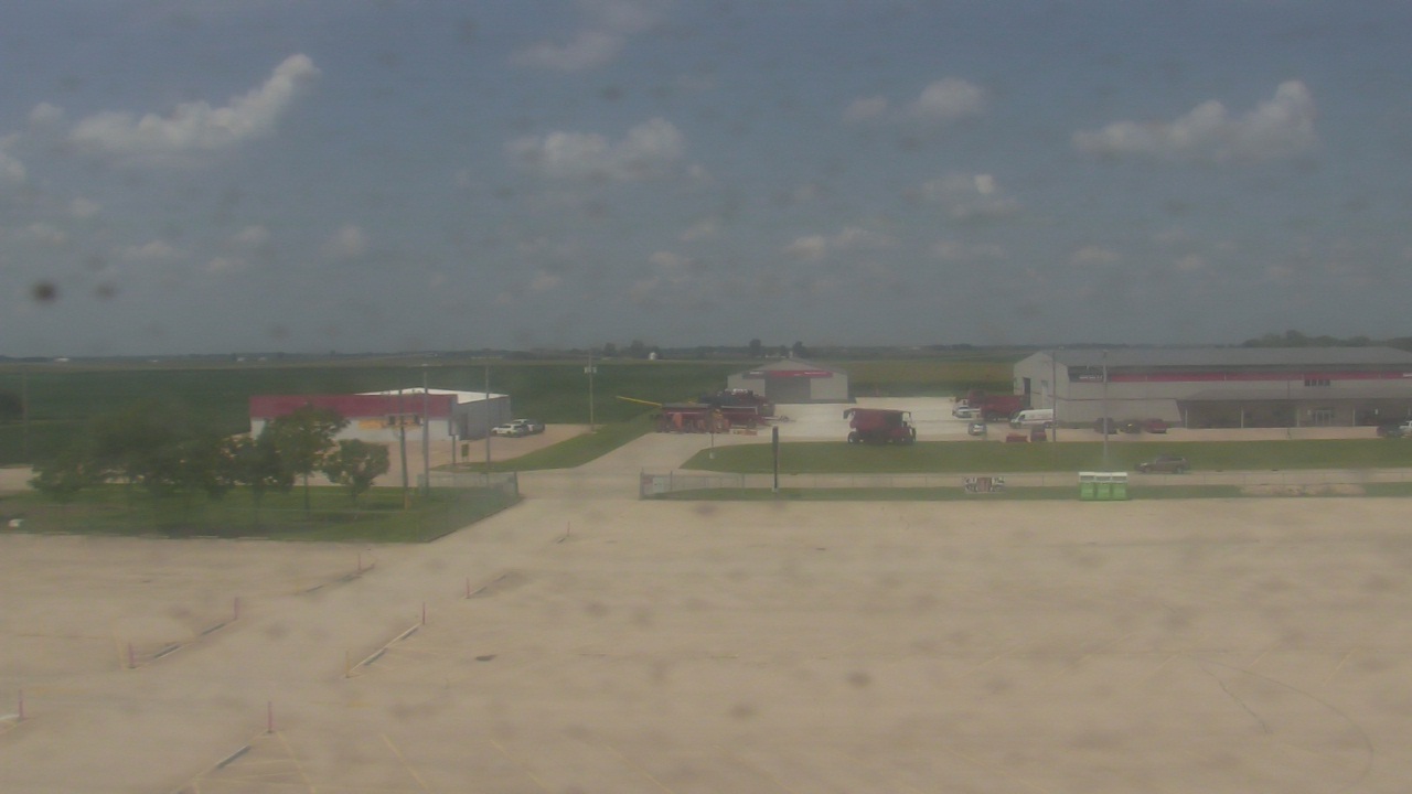 Thumbnail for current weather camera view from Herscher Intermediate School in Herscher, Illinois