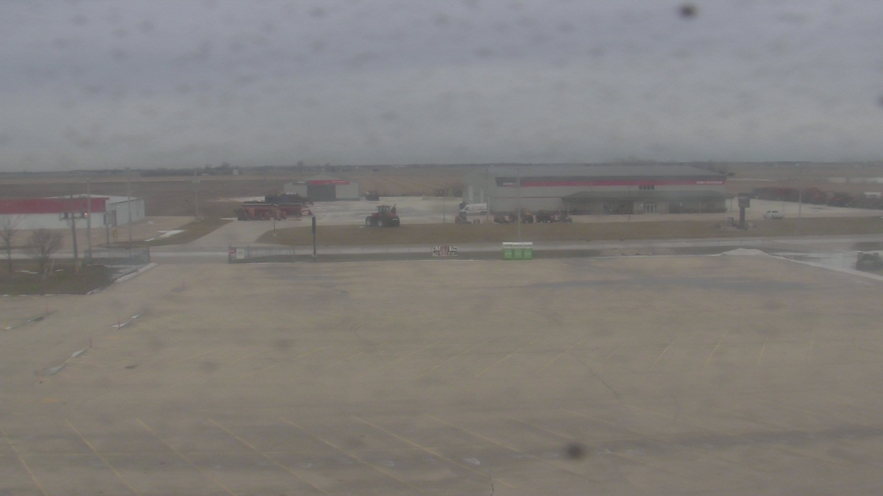 Thumbnail for current weather camera view from Herscher Intermediate School in Herscher, Illinois
