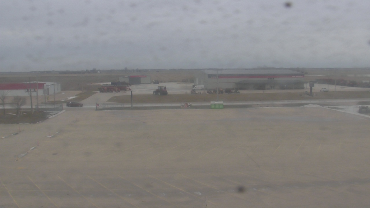 Thumbnail for current weather camera view from Herscher Intermediate School in Herscher, Illinois